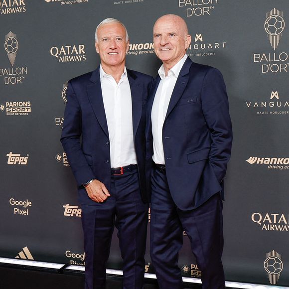 Didier Deschamps et Guy Stéphan au photocall de la 69ème cérémonie du Ballon D'Or 2025 au théâtre du Châtelet à Paris, France, le 22 septembre 2025. © Cyril Moreau/Bestimage