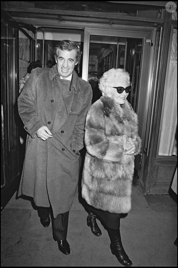 Archives - Jean-Paul Belmondo et sa mère Madeleine.