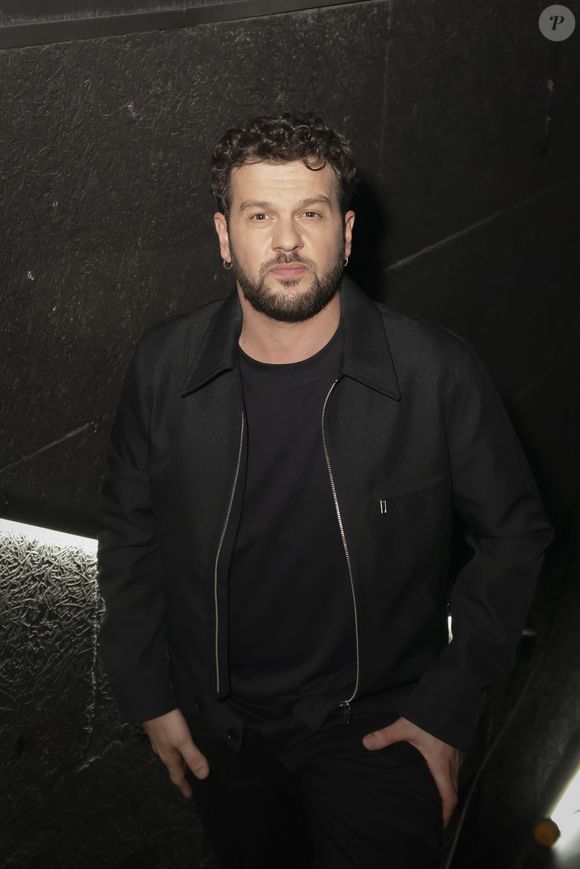 Claudo Capéo en backstage de l'enregistrement de l'émission "La fête de la chanson française - 20 ans d'émotions" présentée par L.Thilleman et A.Manoukian, et diffusée le 17 avril sur France 3 à Paris, France, le 9 décembre 2025. © Jack Tribeca/Bestimage