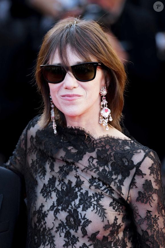 Charlotte Gainsbourg à la projection d'Emilia Pérez au festival de Cannes le 18 mai 2024 © Norbert Scanella / Panoramic / Bestimage