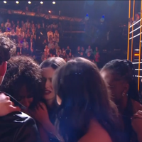 Nouvelle élimination dans la Star Academy, Nikos Aliagas ne peut que constater ce long "silence" sur le plateau après le verdict