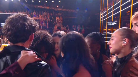 Nouvelle élimination dans la Star Academy, Nikos Aliagas ne peut que constater ce long "silence" sur le plateau après le verdict