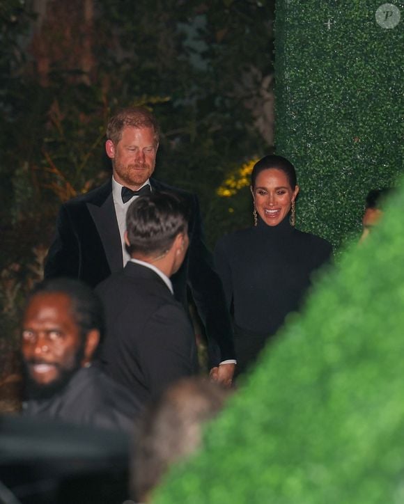 Le prince Harry et Meghan Markle quittant la soirée d'anniversaire de Kris Jenner à Beverly Hills, dans la maison de Jeff Bezos, le 8 novembre 2025. © Backgrid USA / Bestimage