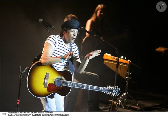 Laurent Voulzy au Festival de Ramatuelle en 2004. © DOMINIQUE JACOVIDES / BESTIMAGE