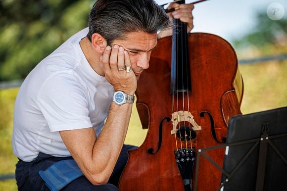 Gautier Capuçon dans le cadre du festival "Un éte en France", le 4 juillet 2025.

Photo : Andbz / Bestimage