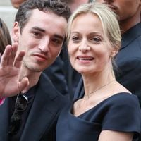 "Belles, raffinées, mais surtout décalées" : Gaston Ardisson partage des photos de son récent mariage, Audrey Crespo-Mara le trouve “beau gosse”