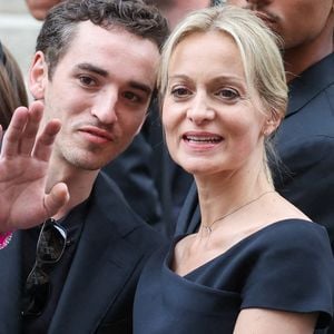 Depuis le 4 juin 2026, Gaston Ardisson est marié à Ximena Aguilar, à qui il a dit "oui" lors d'une cérémonie organisée à la mairie de Paris. 

Gaston Ardisson, Audrey Crespo-Mara et ses fils Sekou et Lamine lors des obsèques de Thierry Ardisson en l’église Saint-Roch de Paris

© Clovis-Jacovides/Bestimage