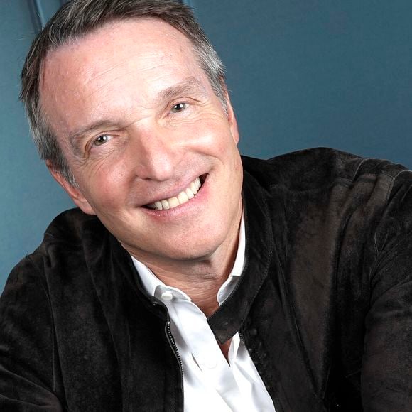 Exclusif - Portrait de Stéphane Rotenberg à Paris, le 15 mai 2025.
© Cédric Perrin/Bestimage