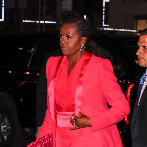Elle explique qu'elle s'autorise simplement à refuser des invitations

Michelle Obama portait un tailleur rose vif à son arrivée à l'hôtel Mark pour l'afterparty des Albie Awards, à New York City, NY, USA, le 30 septembre 2022. Photo by Felipe Ramales / Splash News/ABACAPRESS.COM