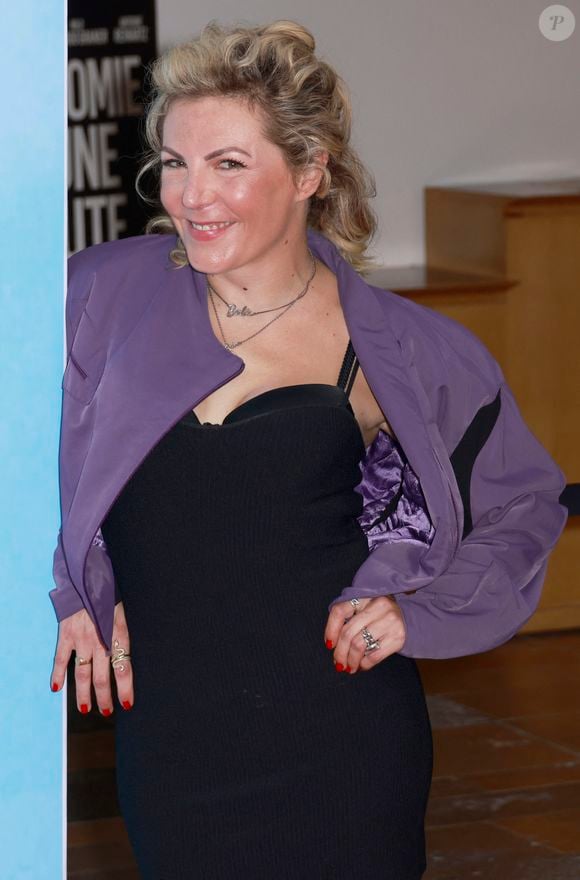 Une soirée des plus sombres pour Anne-Elisabeth Blateau qui avait dû ensuite se rendre devant le tribunal correctionnel de Paris pour "violences et outrages sur personnes chargées d'une mission de service public et violence à raison de l'orientation sexuelle".

Anne-Elisabeth Blateau La 25e édition du Festival de la fiction télé de La Rochelle, Soirée de clôture à la coursive, samedi 16 septembre 2023. © Christophe Aubert via Bestimage