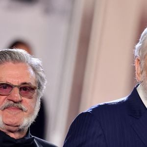 Maxime Pambet, Daniel Auteuil et Jacques Weber - Montée des marches du film " L'objet du délit " lors du 79ème Festival International du Film de Cannes, le 22 mai 2026. © Jacovides-Moreau / Bestimage