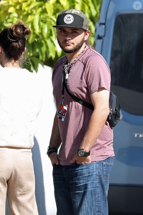 Prince, l’aîné, a obtenu un diplôme en administration des affaires et s’investit dans l’humanitaire avec Heal Los Angeles.

Prince Jackson sur le tournage du biopic consacré à son père, Michael Jackson, à Los Angeles.

Backgrid USA / Bestimage
