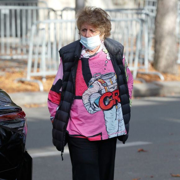 "Nous t'aimerons toujours", ajoute t-il

Simone Mazaltarim (femme de Pierre Perret) - Arrivées de l'émission "Vivement Dimanche Prochain" qui sera diffusée le 17 octobre 2021 au Studio Gabriel à Paris, France, le 13 octobre 2021. © Christophe Clovis / Bestimage