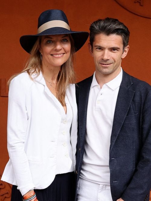 Julia Neugebauer et Gautier Capuçon assortis à Roland-Garros, le duo mise sur un look très chic