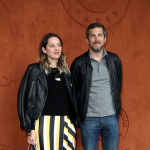 Marion Cotillard et Guillaume Canet ne forment officiellement plus un couple

Guillaume Canet et Marion Cotillard -   People au village pour la finale hommes lors des internationaux de France de tennis de Roland Garros à Paris.
© Jacovides - Moreau / Bestimage