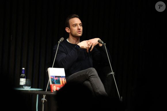 Exclusif - Joël Dicker échange avec ses lecteurs à l'occasion de la sortie de son livre Animal Sauvage au centre de conférence "La Station Ausone - Librairie Mollat" à Bordeaux, le 29 février 2024. © Jean-Marc Lhomer / Bestimage