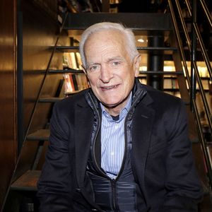 Philippe Labro sera inhumé le vendredi 13 juin 2025 en l’église Saint-Germain-des-Près dans le 6e arrondissement de Paris 

Portrait de Philippe Labro. Le 22 janvier 2022
© Cédric Perrin / Bestimage