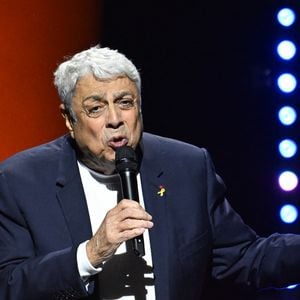 Enrico Macias lors de la soirée hommage "7 octobre - 2 ans après" en mémoire des victimes du 7 octobre et en soutien aux otages du Hamas à la salle Pleyel à Paris le 5 octobre 2025.
Photo par Lionel Urman / Bestimage