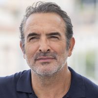 Jean Dujardin loin des projecteurs : l’acteur s’offre une parenthèse dans un refuge cinq étoiles face à la mer, combien coûte une nuit ?