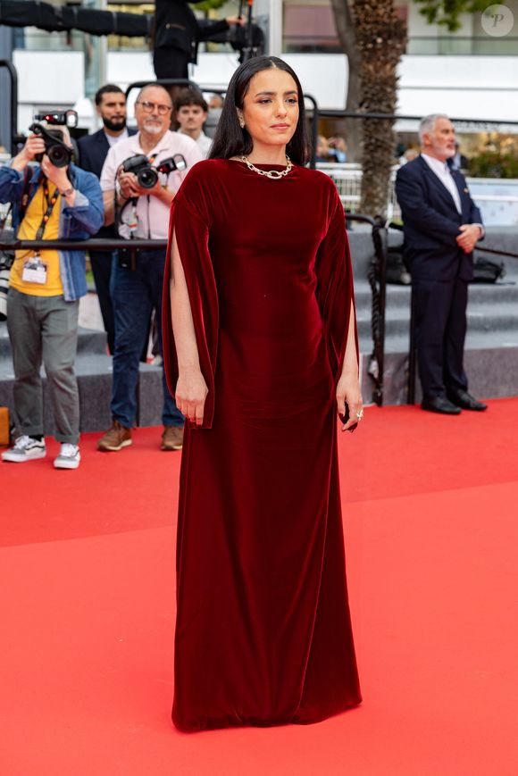 Hafsia Herzi lors de la montée des marches du film "La Petite Derniére" lors du 78ème Festival International du Film de Cannes au Palais des Festivals à Cannes, France, le 16 mai 2025. © Jacovides-Moreau/Bestimage