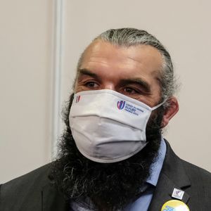 Le rugbyman français Sebastien Chabal portant un masque "Coupe du monde de Rugby 2023" au salon Jeunes d'Avenirs, Paris Event Center, le mardi 15 septembre 2020. © Céline Brégand / Pool / Bestimage