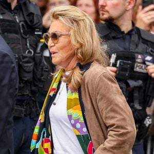 Comme tous les ans, l'interprète de "L'école est finie" a partagé des photos souvenirs de son fils... En plus d'ajouter une déchirante légende.

Sheila - Arrivées aux obsèques de l'auteure-compositrice-interprète et actrice française Françoise Hardy au crématorium du cimetière du Père-Lachaise à Paris, France, le 20 juin 2024. © Jacovides-Moreau/Bestimage