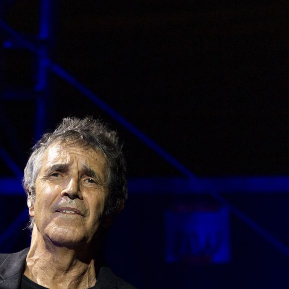 Julien Clerc en concert lors du Festival "Paris Paradis" à la Villette à Paris le 9 septembre 2023. © Pierre Perusseau/Bestimage