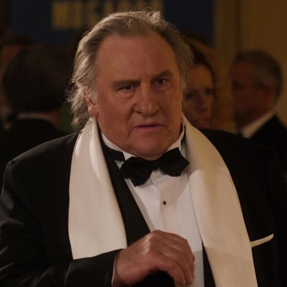 Gérard Depardieu dans le film "Les Volets verts" de Jean Becker