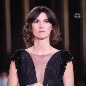 Le jeune homme de 22 ans, marqué par la santé difficile de son frère disparu, souffrirait aujourd'hui d'hypersensibilité, d'anxiété et de troubles post-traumatiques.  

Églantine Éméyé à la 35ème cérémonie des Victoires de la musique à la Seine musicale de Boulogne-Billancourt, le 14 février 2020. Crédit Cyril Moreau/Bestimage