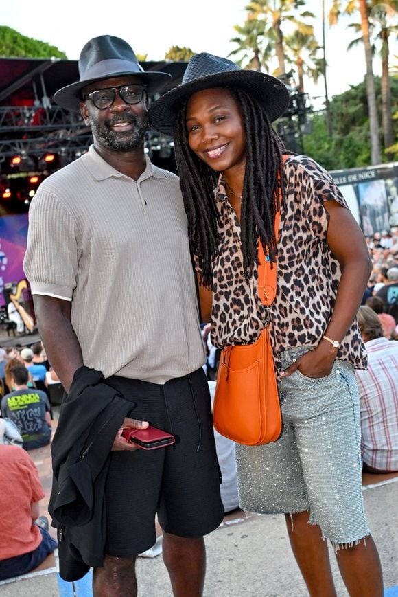 Exclusif - Lilian Thuram et sa femme Kareen Guiock-Thuram assistent au Nice Jazz Fest, le 22 août 2024. L'ancienne présentatrice du "12:45" sur M6, Kareen Guiock-Thuram se consacre en parallèle à sa passion, la musique. Après un premier album, intitulé "Nina" et une tournée d'une vingtaine de dates, à guichets fermés, elle se produira sur la scène du théâtre de Verdure à Nice dans le cadre de ce festival, le 23 août 2024. 
© Bruno Bebert / Bestimage