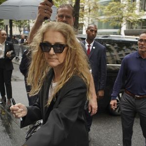 Celine Dion sur le point de quitter Paris en 2024.
Crédit : Backgrid USA / Bestimage