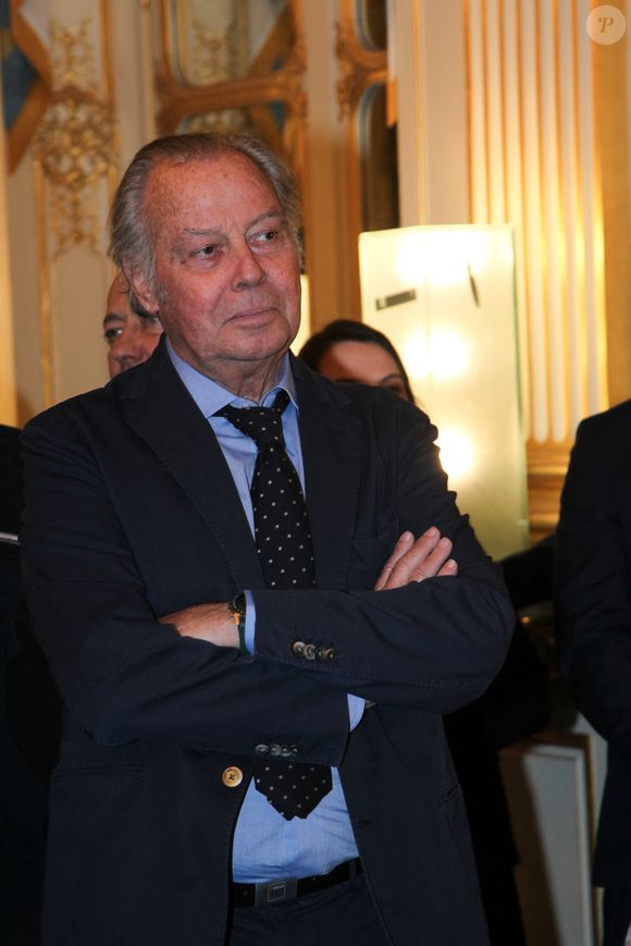 Michel Leeb - Rachida Dati remet à Chantal Ladesou les insignes de Chevalier de la Légion d'Honneur au ministère de la Culture à Paris le 2 février 2026.

© Philippe Baldini / Bestimage