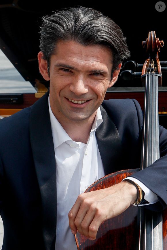 Le musicien a révélé avoir fait un burn-out silencieux par le passé, usé par la pression et les voyages incessants.

Exclusif - Gautier Capuçon - Enregistrement de l'émission "Paris 2024 le concert événement...dans un an les jeux" sur la Place du Caquet à Saint-Denis, et diffusée le 25 juillet sur France 2 © Christophe Clovis / Bestimage Paris 2024