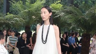 Fashion Week Haute Couture 2026-2027 : Dior marque les esprits en alliant la mode, l’art et la nature