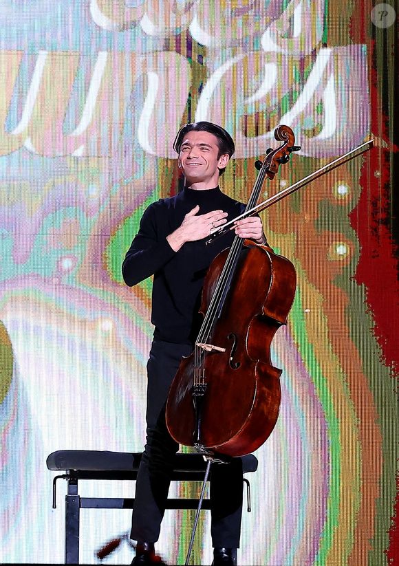 Un bel hommage en mémoire à cette figure phare de la musique classique.

Exclusif - Gautier Capuçon à l'enregistrement de l'émission "Le gala des Pièces Jaunes, le concert événement" au Zenith de Paris, le 25 janvier 2023.

Photo : Dominique Jacovides / Bestimage