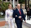 Elle portait une élégante robe florale aux tons pastel.

Le Prince Albert II de Monaco, la princesse Charlene de Monaco et la princesse Akiko de Mikasa du Japon, ont célébré les 20 ans de relations diplomatiques entre le Japon et Monaco, sur le parvis du Grimaldi Forum, près du jardin japonais. © Bruno Bebert/Bestimage