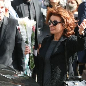 L'épouse de Bernard Tapie, Dominique Tapie, lors de la messe d'hommage au magnat français Bernard Tapie à l'église Saint Germain des Prés à Paris, France, le 6 octobre 2021. Les obsèques auront lieu le 8 octobre à la cathédrale de la Major, à Marseille. Bernard Tapie est décédé des suites d'un cancer à l'âge de 78 ans. Photo par Jerome Domine/ABACAPRESS.COM