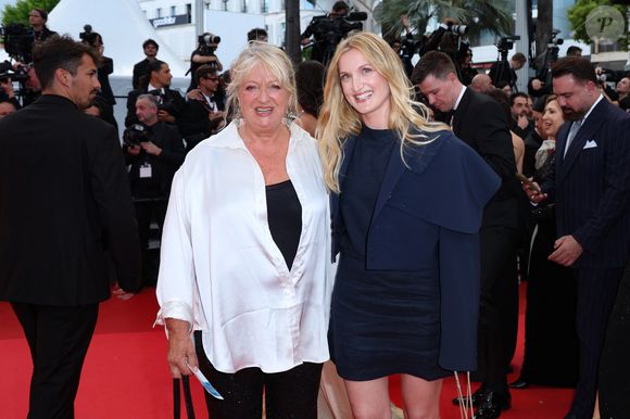 Charlotte de Turckheim et sa fille Johanna - Montée des marches du film " La venue de l'avenir " lors du 78ème Festival International du Film de Cannes, au Palais des Festivals à Cannes. Le 22 mai 2025
© Jacovides-Moreau / Bestimage