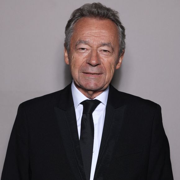 Exclusif - Michel Denisot lors de la soirée anniversaire des 25 ans de la Terrasse de Albane pendant le 79ème Festival International du Film de Cannes, France, le 15 mai 2026. © Denis Guignebourg/Bestimage