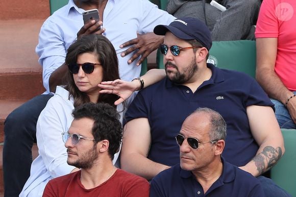 Artus et sa compagne Sarah Nasrallah dans les tribunes des internationaux de tennis de Roland Garros à Paris, France, le 3 juin 2018. © Dominique Jacovides - Cyril Moreau/Bestimage