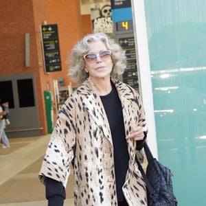 Jane Fonda est restée discrète alors qu’elle était aperçue quittant l’aéroport de Venise, le 2 septembre 2026. La légendaire actrice avait opté pour une tenue décontractée pour traverser le terminal au moment de son départ de la ville italienne.

Photo de Backgrid USA / Bestimage