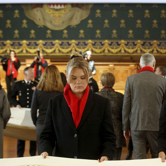 La princesse Stéphanie de Monaco et sa fille Camille Gottlieb assistent au déploiement des courtepointes à l'occasion de la journée mondiale de lutte contre le SIDA avec Fight Aids Monaco au musée océanographique de Monaco le 1er décembre 2025. @Jean-François Ottonello / Nice Matin / Bestimage