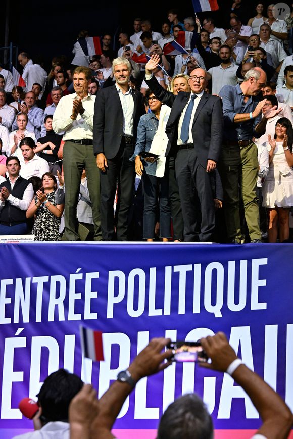 Charles Ange Ginésy, Laurent Wauquiez, Rachida Dati, Michèle Tabarot, Eric Ciotti et Olivier Marleix, député et président des deputés LR, durant le rassemblement organisé pour la rentrée politique des Républicains qui, à cause du mauvais temps, n'a pu se tenir en exterieur dans l'arrière pays azuréen et qui a pris place au Cannet à la Palestre, le 27 août 2023. © Bruno Bebert / Bestimage