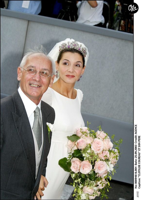 Rien ne laissait alors penser que les époux prendraient des chemins différents quelques années plus tard. 

Clotilde Courau à son mariage à la Basilique Sainte Marie des Anges à Rome 25 septembre 2003 AGENCE / BESTIMAGE