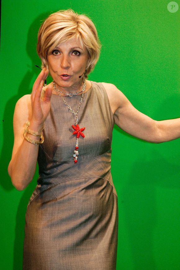 Photo d'archive datee du 15 juin 2007 d'Evelyne Dheliat. Evelyne Dheliat fête ses 50 ans de présence sur TF1. Photo by Potin/APS-Medias/ABACAPRESS.COM