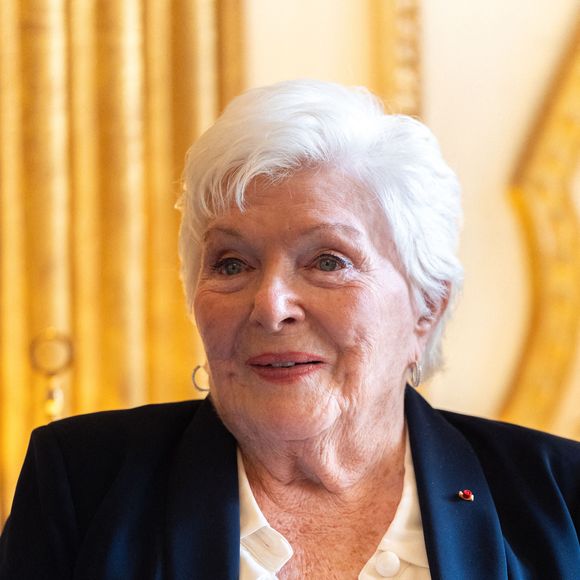 Portrait en gros plan de Line Renaud lors de la réception au Ministère de la Culture, Line Renaud a remis au Ministre la lettre par laquelle elle faisait don de ses archives à l'Etat. Certaines pièces ont été exposées dans des vitrines pour l'occasion à Paris, France, le 12 mai 2025. Photo par Alexis Jumeau/ABACAPRESS.COM