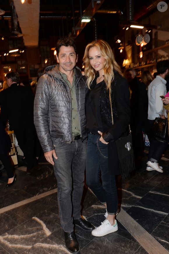 Exclusif - Adriana Karembeu avec son mari Aram Ohanian - Inauguration du restaurant Rural by M. Veyrat au Palais des Congrès à Paris, France, le 25 avril 2017. M. Veyrat s'associe à B. Patou (Bus Palladium, Victoria 1836, l'Arc Paris, Manko) pour ouvrir Rural, une cantine-bistrot champêtre qui mettra la nature et les produits bio à l'honneur: terrines et cocottes de saison, buffet de desserts maison au billot. © Rachid Bellak/Bestimage