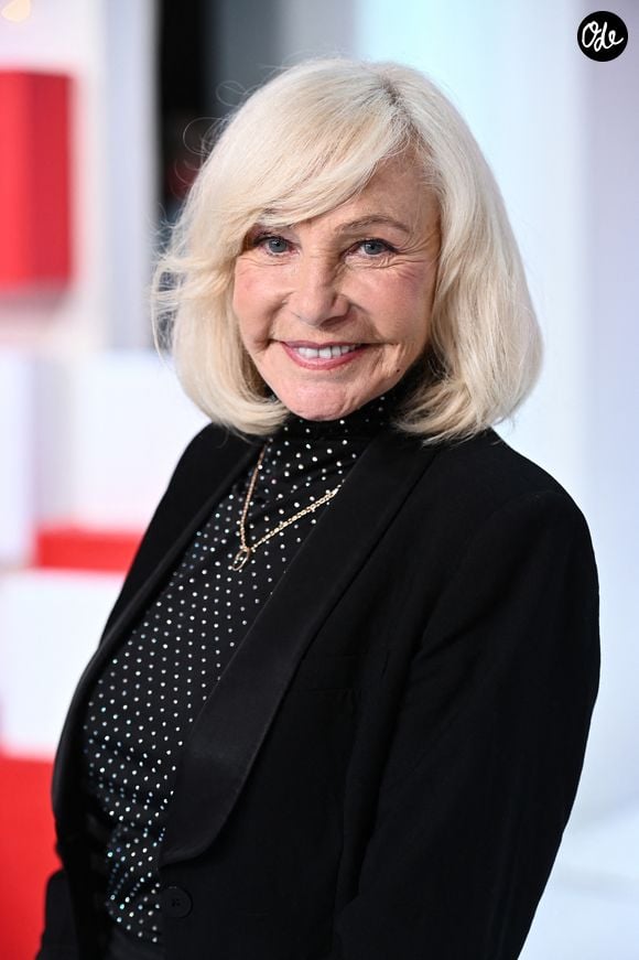 Si, par la suite, elle a pu accueillir une petite Émilie avec Jean Vidal, Michèle Torr s’est inquiétée pour la santé de son fils de 59 ans, touché par une sclérose en plaques depuis vingt ans.

Exclusif - Michele Torr - Enregistrement de l'émission Vivement dimanche au studio Gabriel, présentée par M.Drucker et diffusée sur France 3 le 8 octobre 2023. © Guillaume Gaffiot / Bestimage