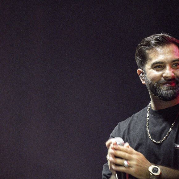 Kendji Girac lors du concert "Scoop Live" de Radio Scoop à la LDLC Arena de Décines près de Lyon, le 25 février 2025. 

© Sandrine Thesillat / PsnewZ / Bestimage