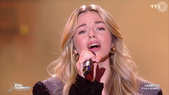 Emma lors du prime de la "Star Academy 2024" le 21 décembre, sur TF1